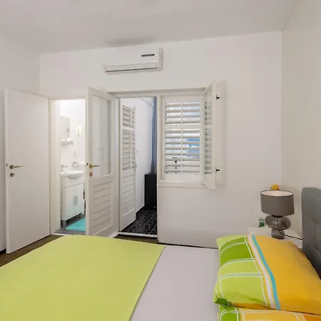 Lemonade Apartment *
