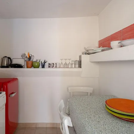 Lemonade Apartment