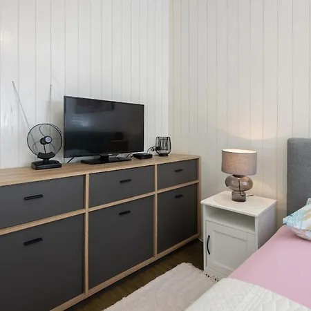 Lemonade Apartment *