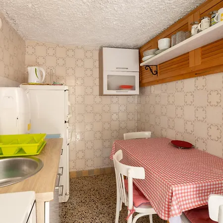 Apartment Lemonade *