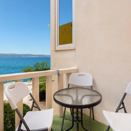 Lemonade Apartment *